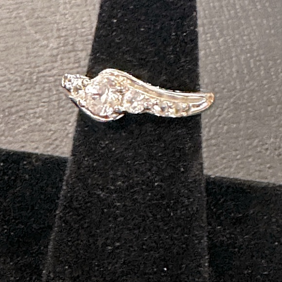 Jewelry - Sterling silver ring